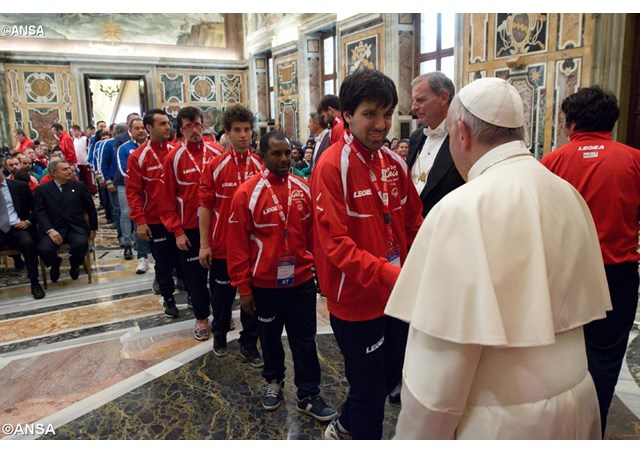 El Papa Francisco elogió en Roma a los atletas especiales