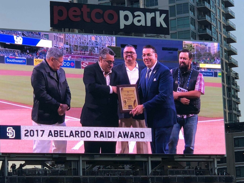 Entregan a Eduardo Ortega Díaz el Premio Abelardo Raidi 2017