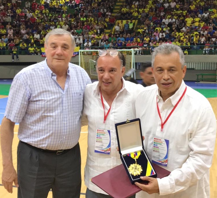 Homenaje a primer vicepresidente de AIPS América en Valledupar