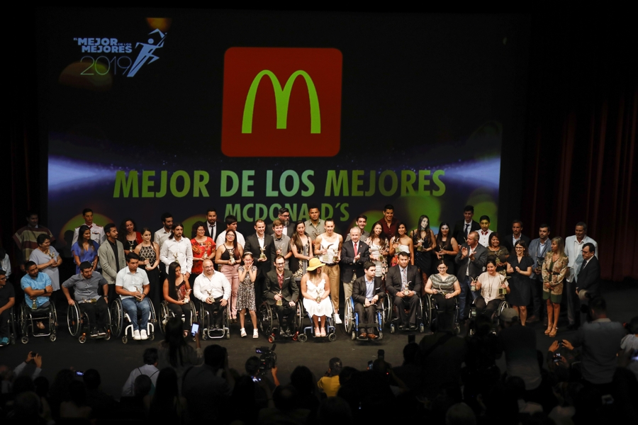 Christiane Endler y Joaquín Niemann  se llevan principales premios en Chile