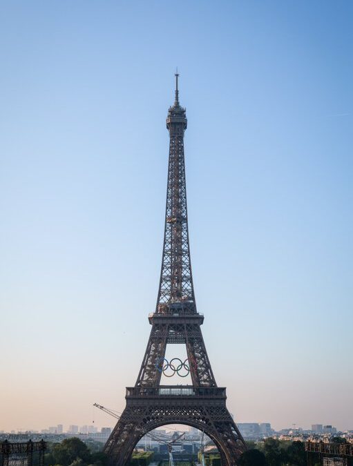 50 DAYS TO GO – PARIS 2024: THE EIFFEL TOWER WEARS THE OLYMPIC RINGS