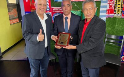 Entregado premio ABELARDO RAIDI a EVERARDO HERRERA en Costa Rica