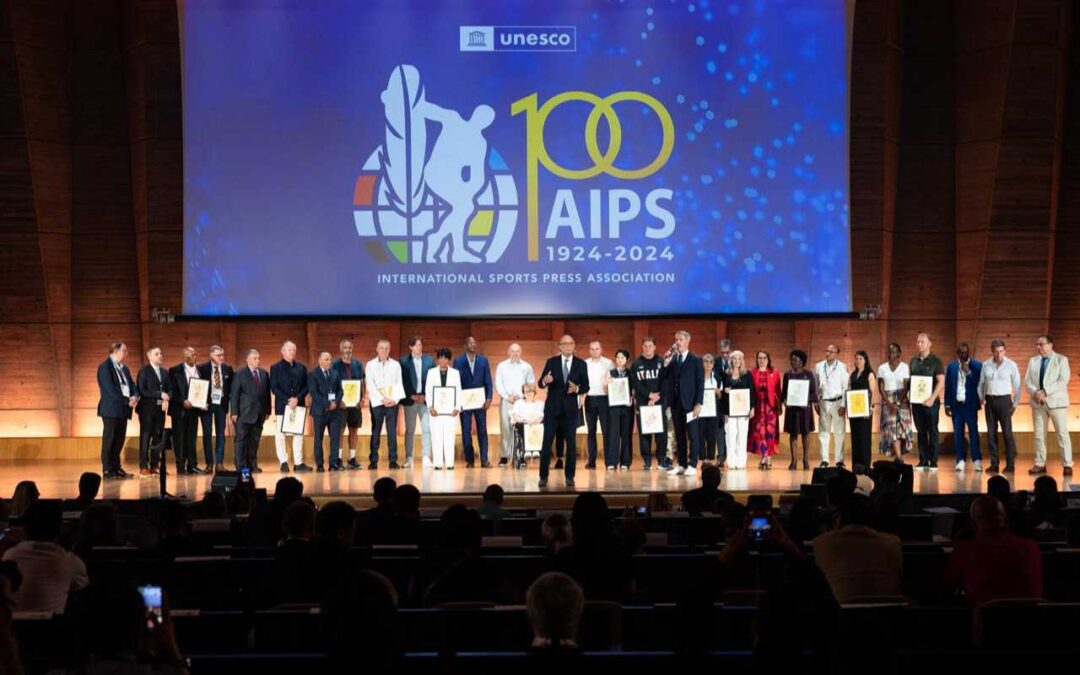 La cultura y el deporte se unen en la emotiva celebración del centenario de la AIPS en la sede de la UNESCO en París