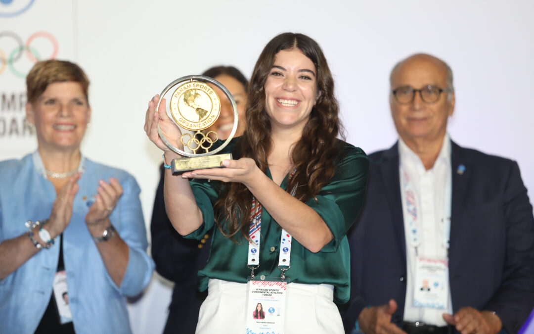 ALEJANDRA OROZCO ES RECONOCIDA CON “PREMIO A LA TRAYECTORIA” EN FORO DE ATLETAS DE PANAM SPORTS